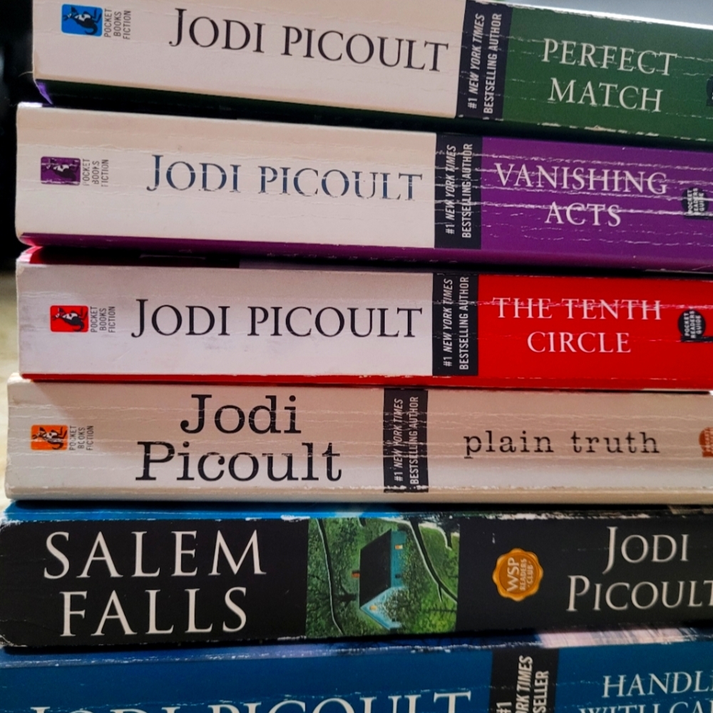 6 Jodi Picoult Books (Lot of 6)